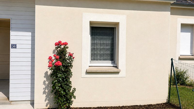 Façade après nettoyage, propre et nette — chantier Clean Toit 53